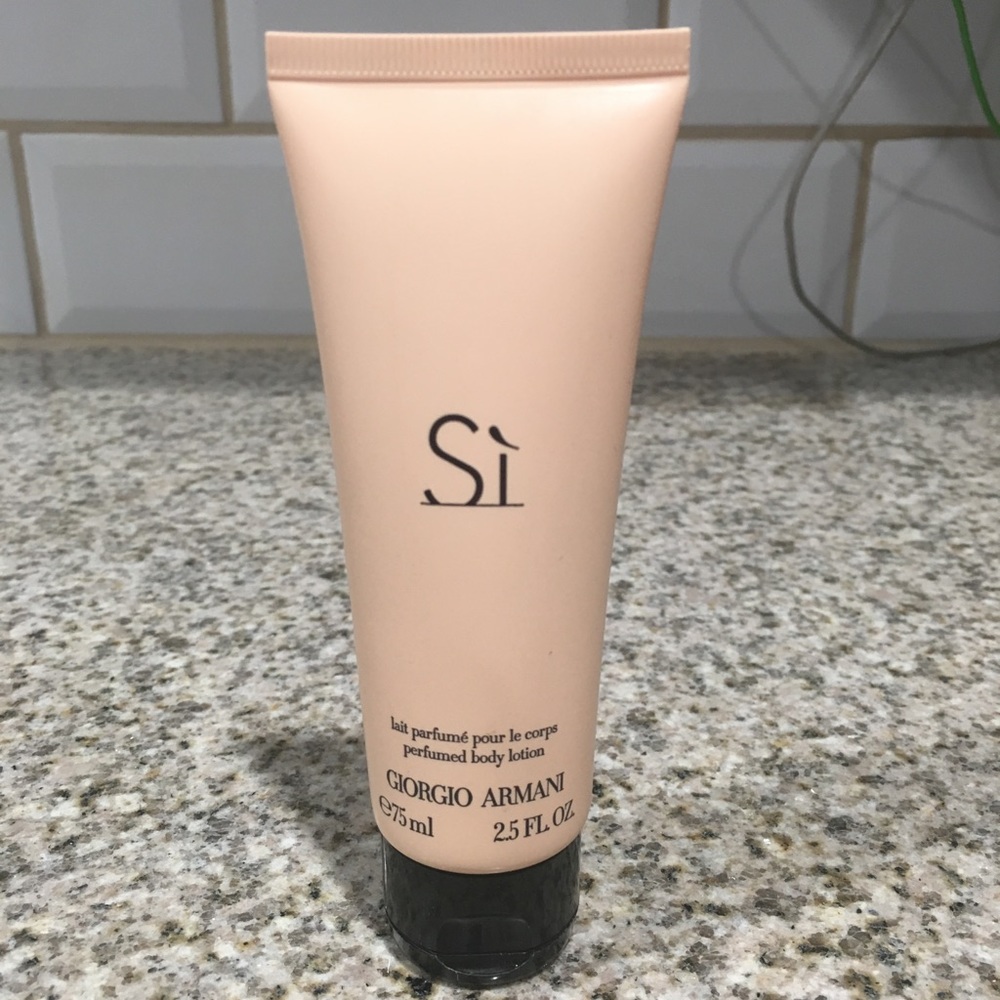 Si Giorgio Armani perfumed body lotion 2,5 fl oz